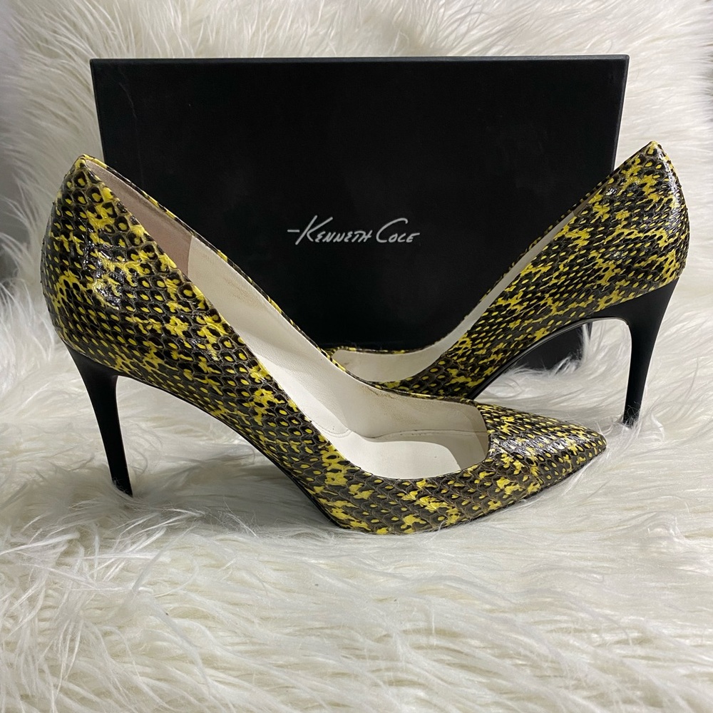 Kenneth Cole Pumps
